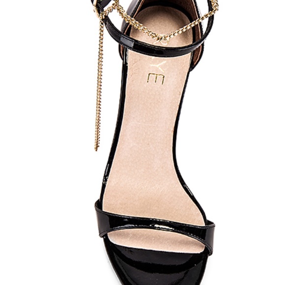 RAYE Heel in Black